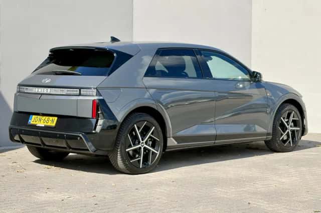 Hyundai Ioniq 5 (2025) thumbnail 3