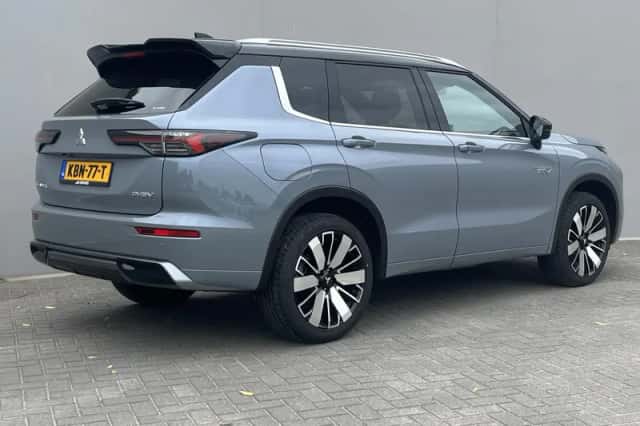 Mitsubishi Outlander (2026) thumbnail 3