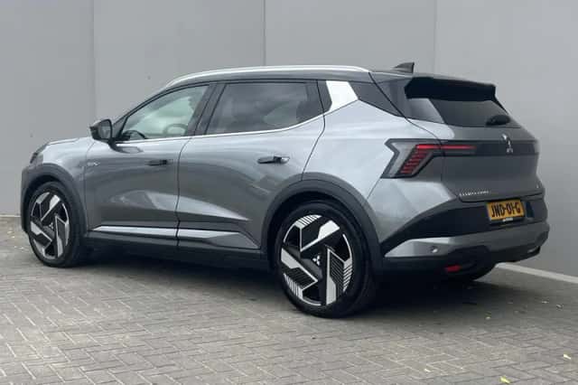 Mitsubishi Eclipse Cross (2025) thumbnail 3