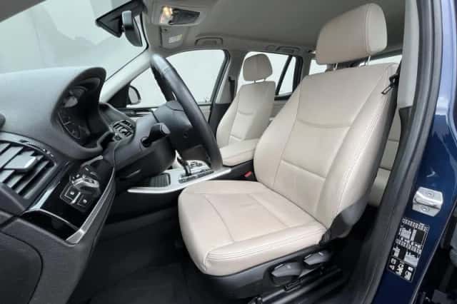 BMW X3 (2016) thumbnail 6