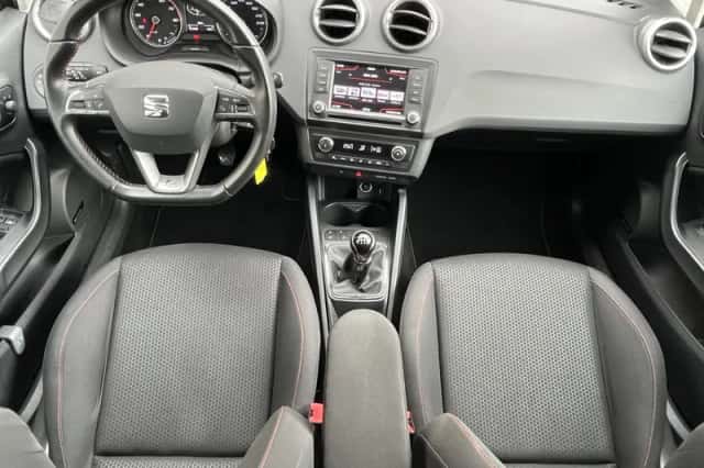 SEAT Ibiza (2015) thumbnail 2