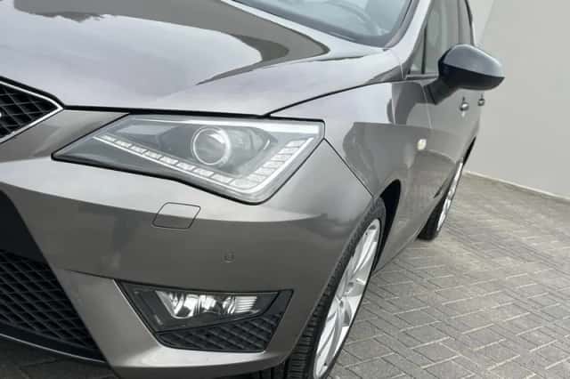 SEAT Ibiza (2015) thumbnail 4