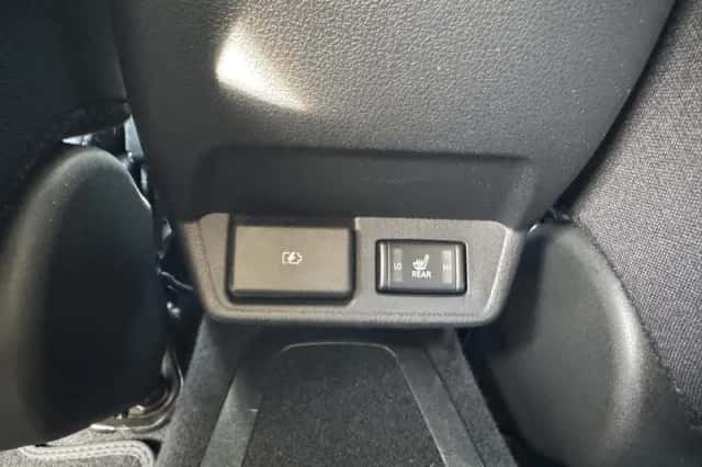 Nissan Leaf (2021) thumbnail 4