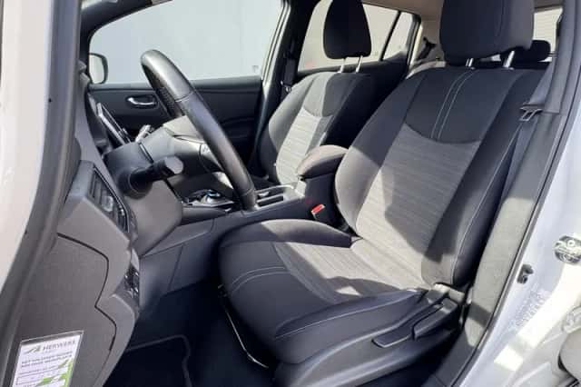 Nissan Leaf (2021) thumbnail 6