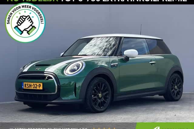 MINI Mini Electric (2023) thumbnail 1