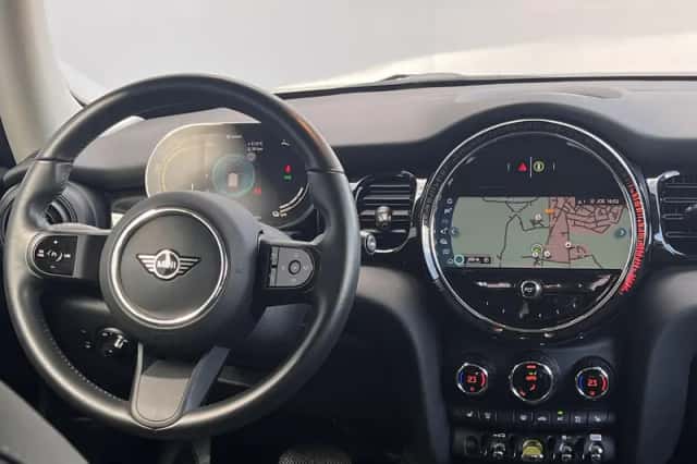 MINI Mini Electric (2023) thumbnail 2