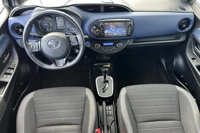 Toyota Yaris (2019) thumbnail 2