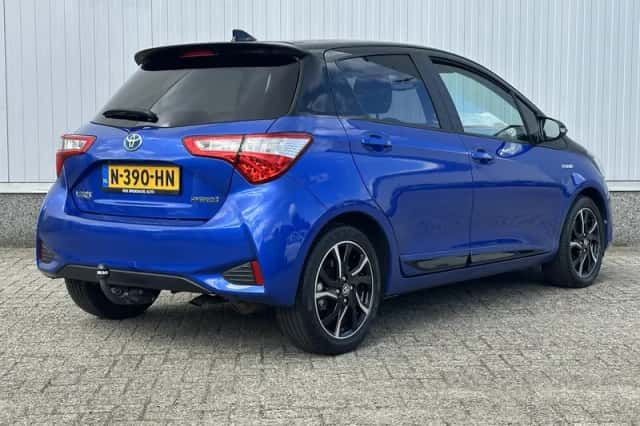 Toyota Yaris (2019) thumbnail 3