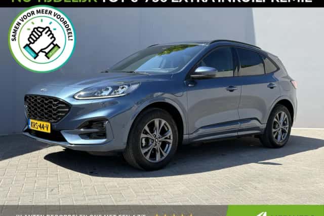 Ford Kuga (2023) thumbnail 1