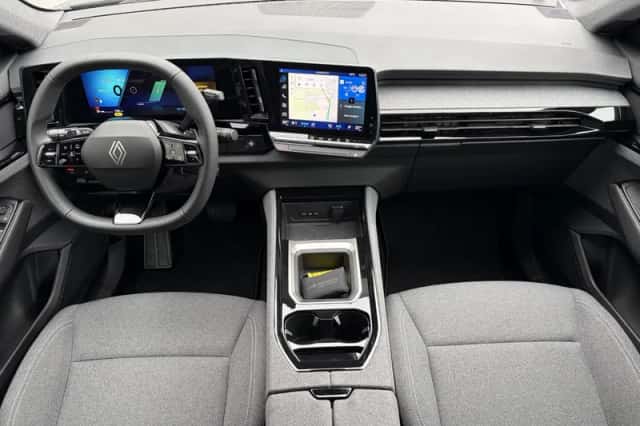 Renault Austral (2025) thumbnail 2
