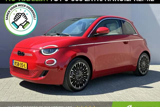 Fiat 500e (2024) thumbnail 1