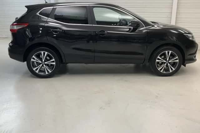 Nissan Qashqai (2017) thumbnail 5