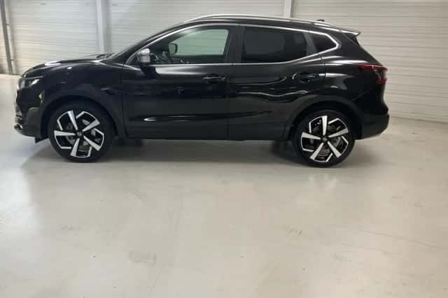 Nissan Qashqai (2018) thumbnail 3