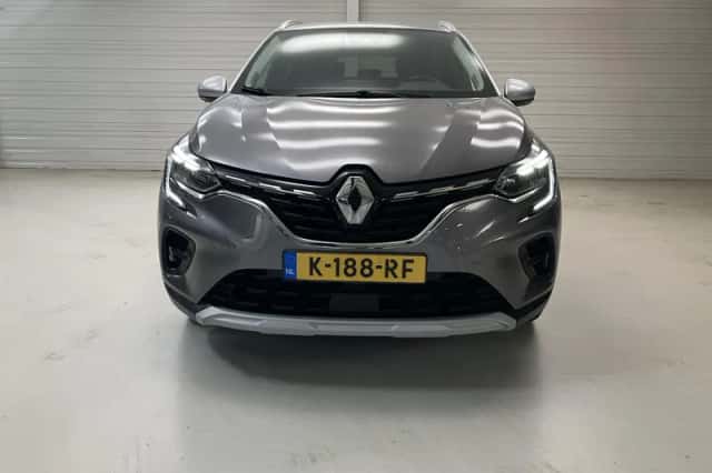 Renault Captur (2020) thumbnail 4