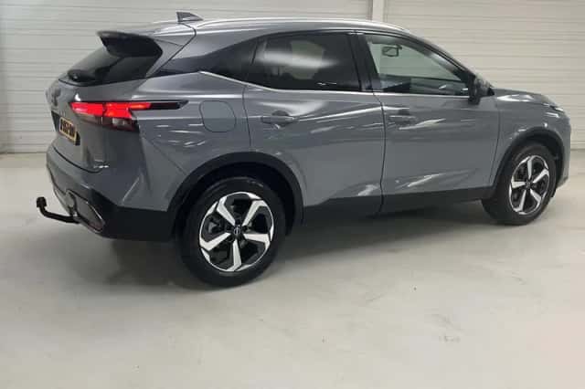 Nissan Qashqai (2022) thumbnail 3