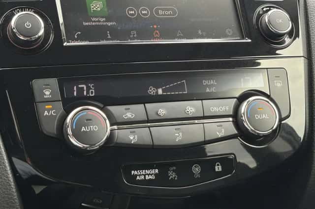 Nissan Qashqai (2020) thumbnail 4