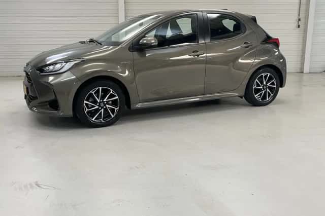 Toyota Yaris (2020) thumbnail 4