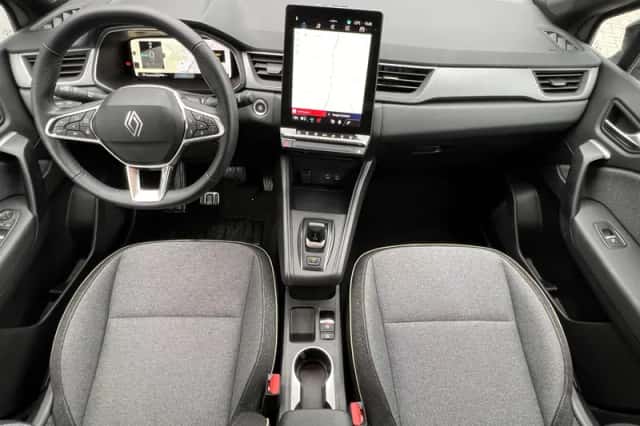 Renault Captur (2026) thumbnail 2