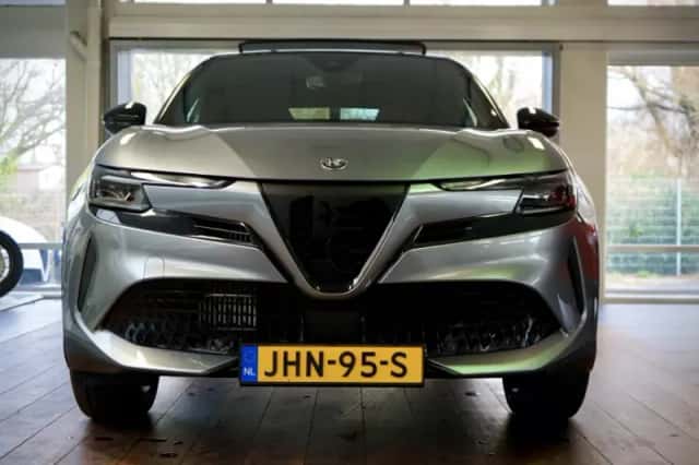 Alfa Romeo Junior (2025) thumbnail 3