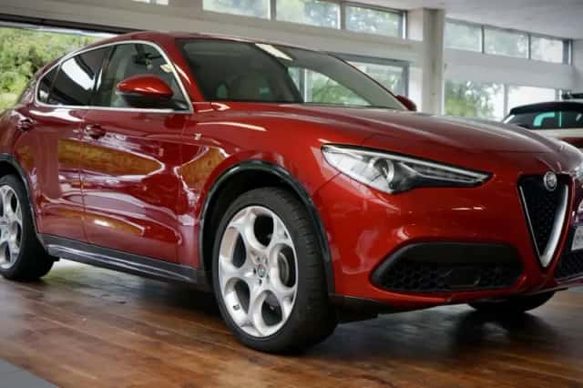 Alfa Romeo Stelvio (2022) thumbnail 1