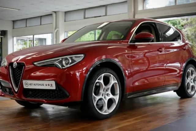 Alfa Romeo Stelvio (2022) thumbnail 5