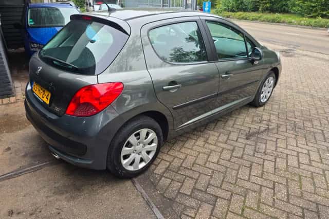 Peugeot 207 (2009) thumbnail 2