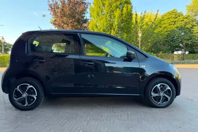 SEAT Mii (2016) thumbnail 4