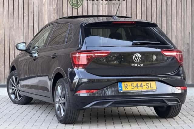 Volkswagen Polo (2022) thumbnail 2