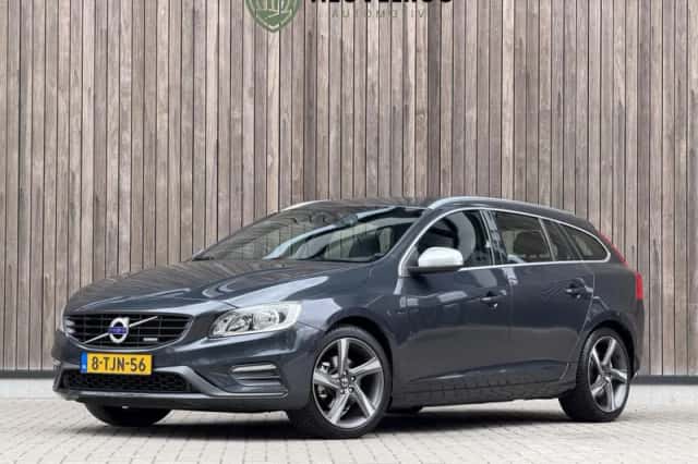 Volvo V60 (2014) thumbnail 1