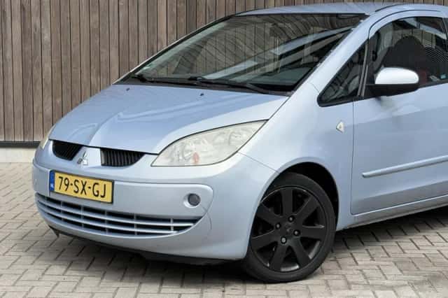 Mitsubishi Colt (2006) thumbnail 4