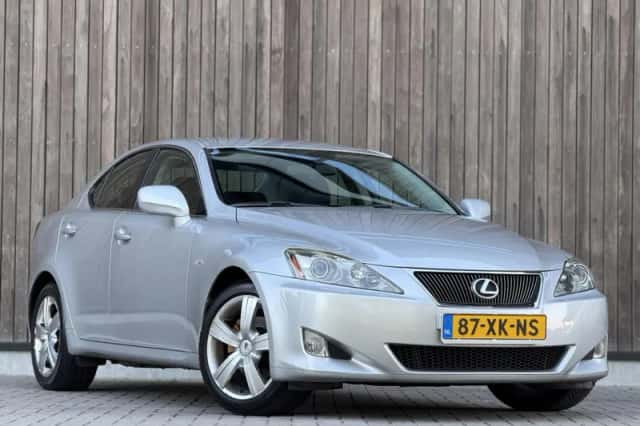 Lexus IS (2007) thumbnail 5