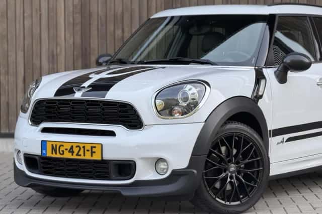 MINI Countryman (2013) thumbnail 5