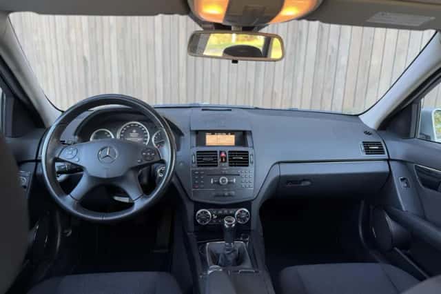 Mercedes-Benz C-Klasse (2009) thumbnail 3