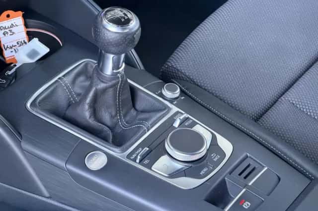 Audi A3 (2016) thumbnail 5