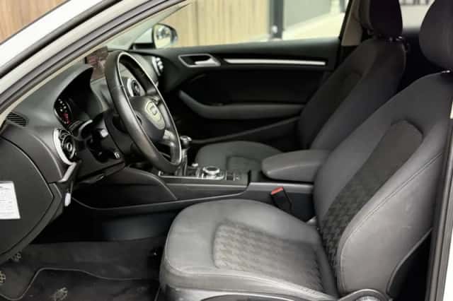 Audi A3 (2014) thumbnail 4