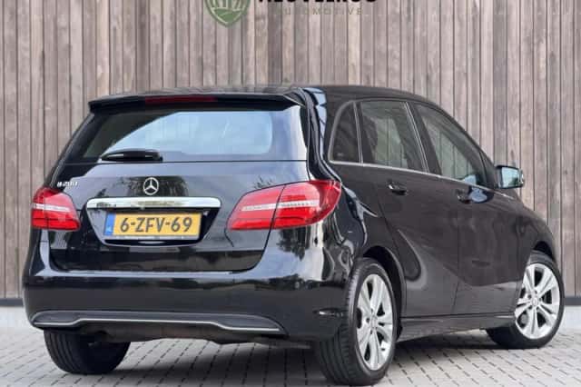 Mercedes-Benz B-Klasse (2015) thumbnail 2