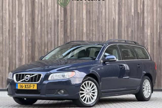 Volvo V70 (2012) thumbnail 1