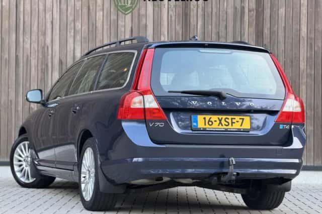 Volvo V70 (2012) thumbnail 2