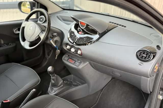 Renault Twingo (2014) thumbnail 3