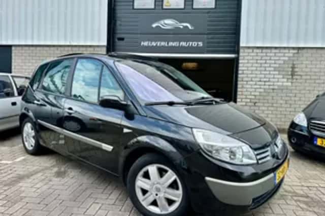 Renault Scénic (2004) thumbnail 1
