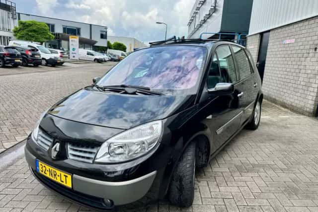 Renault Scénic (2004) thumbnail 5