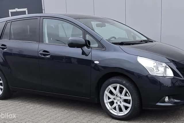 Toyota Verso (2012) thumbnail 3