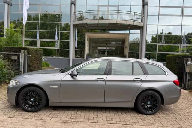 BMW 5-Serie (2013) thumbnail 2