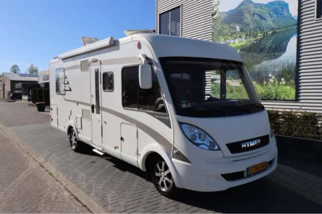 Hymer B 698 (2015) thumbnail 1