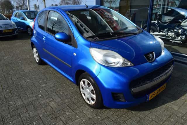 Peugeot 107 (2011) thumbnail 4