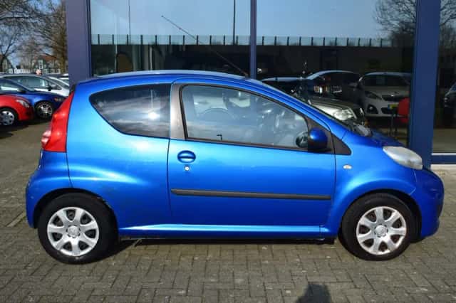 Peugeot 107 (2011) thumbnail 5