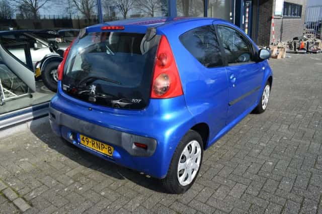 Peugeot 107 (2011) thumbnail 6