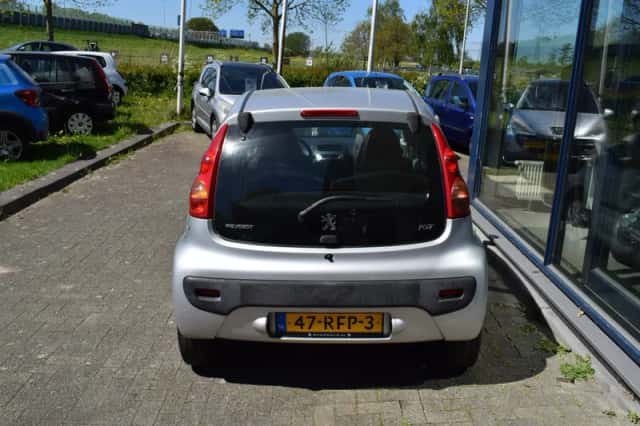 Peugeot 107 (2011) thumbnail 4