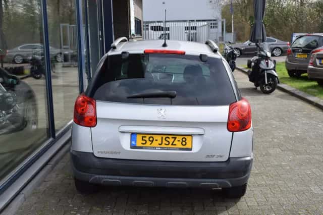 Peugeot 207 (2009) thumbnail 4