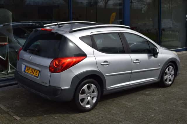 Peugeot 207 (2009) thumbnail 5